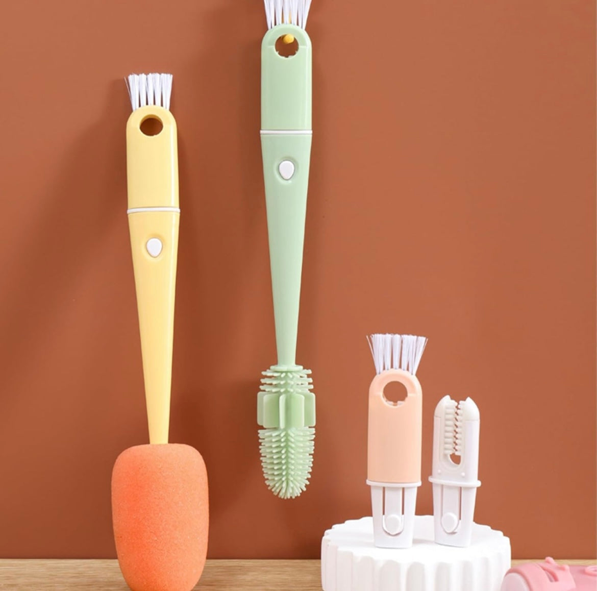 1689- 4 in 1 Cup Cleaning Brush