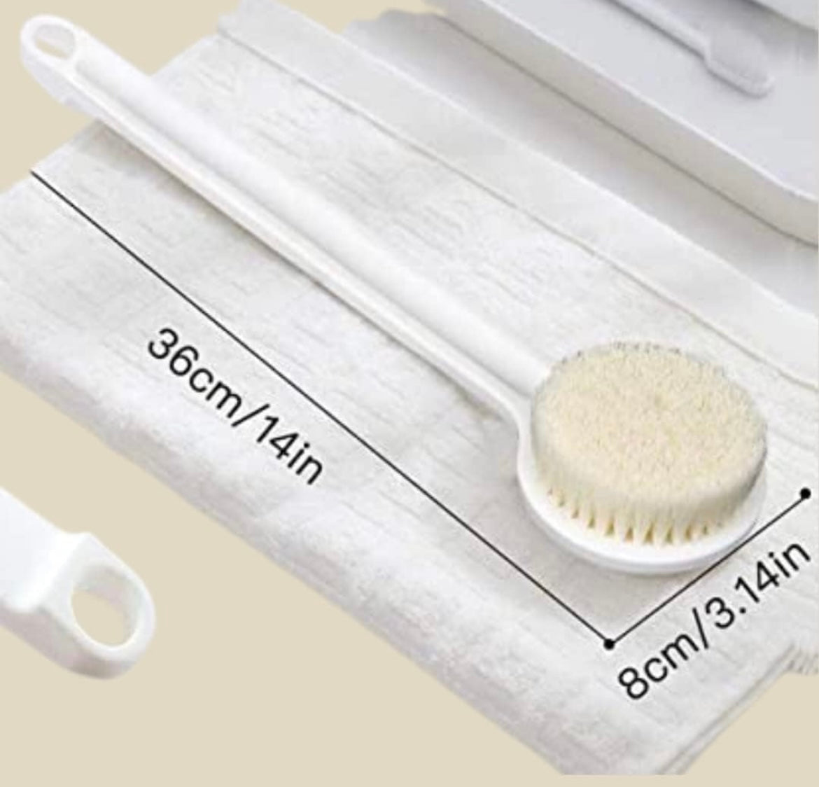 1686- Plastic White Round Bath Brush